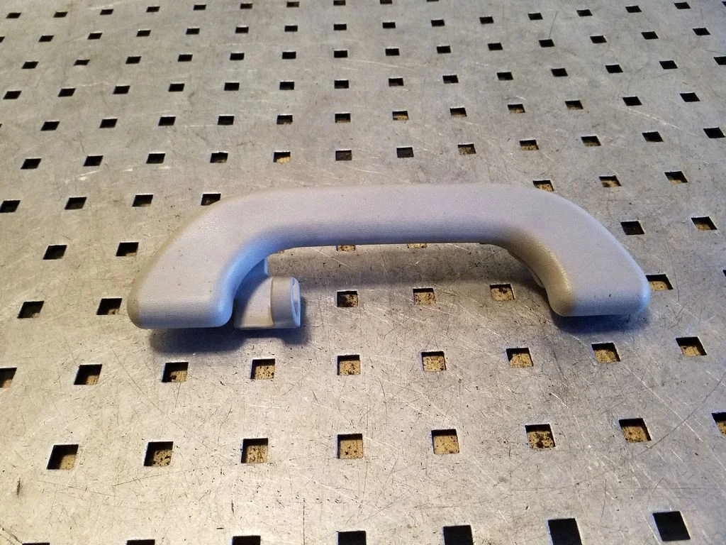 Rear interior roof grab handle – Subaru Outback (2004-2006)