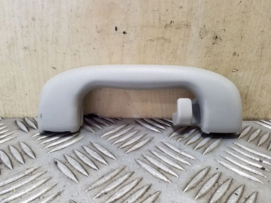 Rear interior roof grab handle – Opel Astra H (2004-2012)