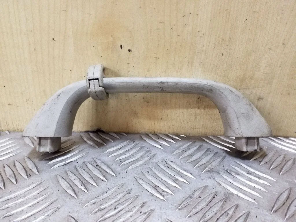 Rear interior roof grab handle – Opel Frontera B (1998-2004)