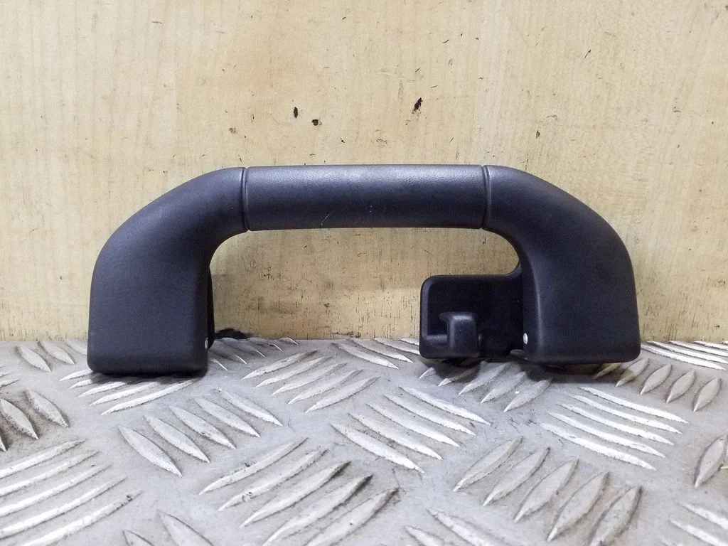 Tagumine lae käepide A2048100151