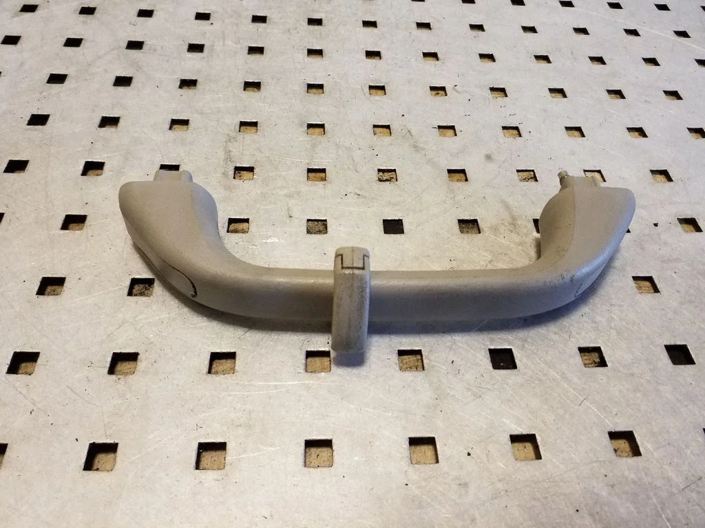 Rear interior roof grab handle – Opel Frontera B (1998-2004)