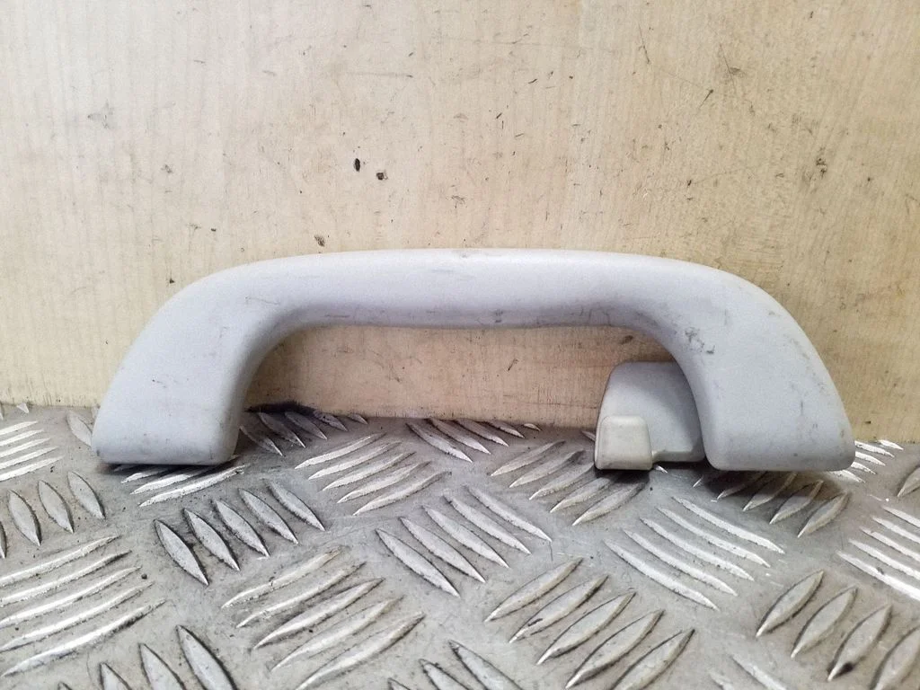 Rear interior roof grab handle – right
