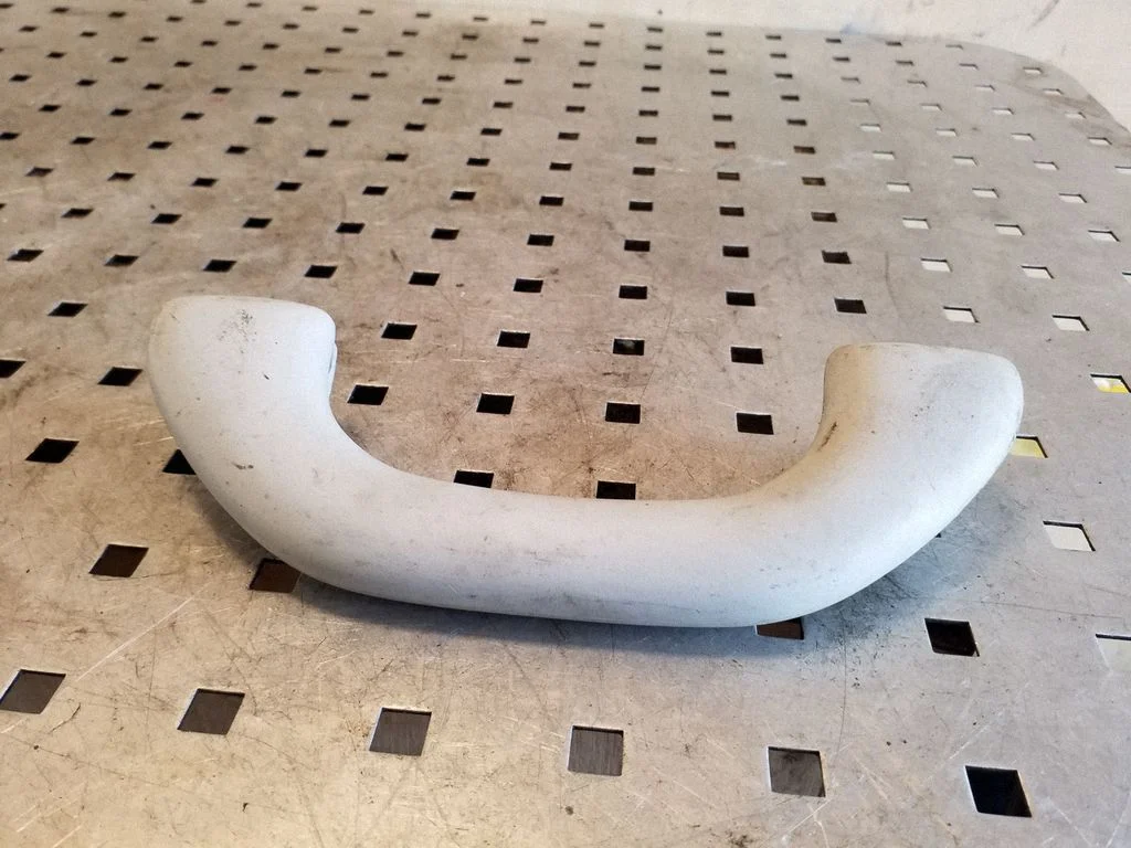 Tagumine lae käepide
