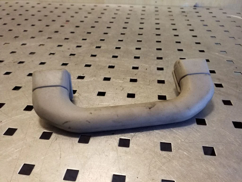 Rear interior roof grab handle A2038100451