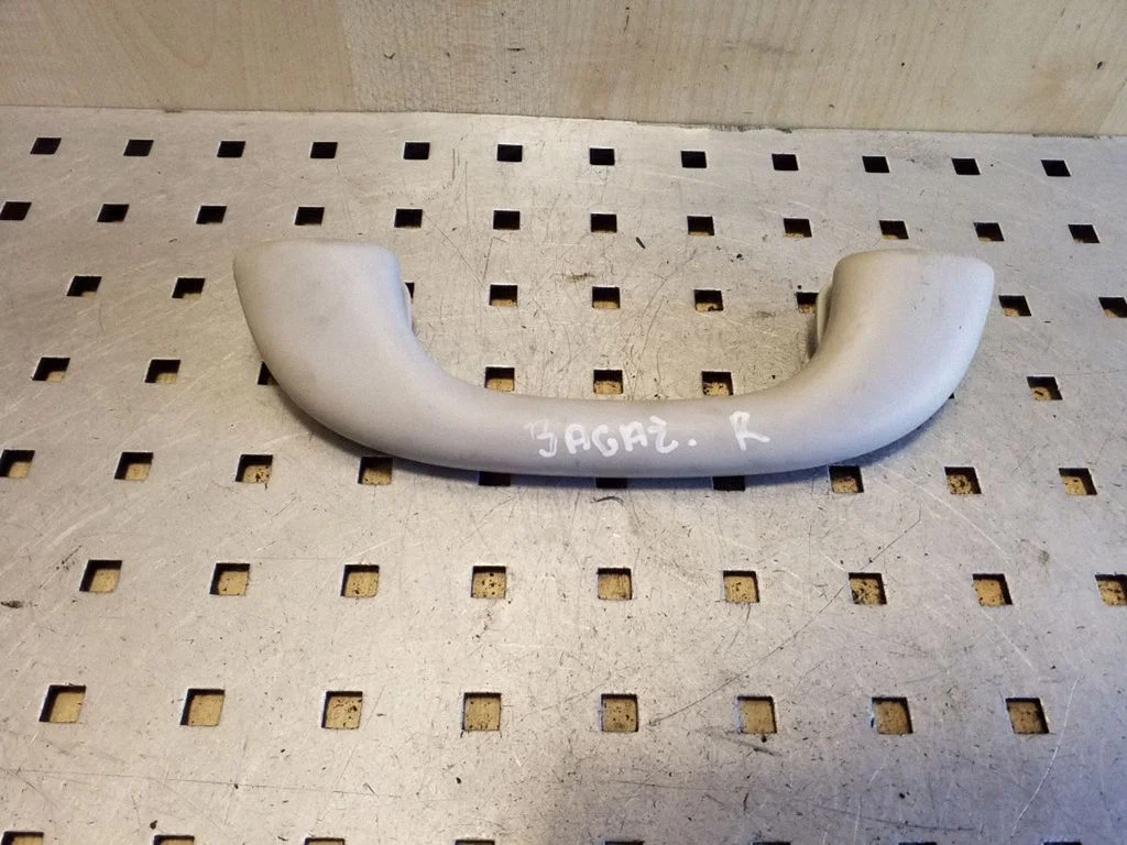 Rear interior roof grab handle