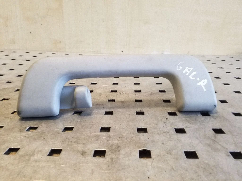 Rear interior roof grab handle 8K0857607B