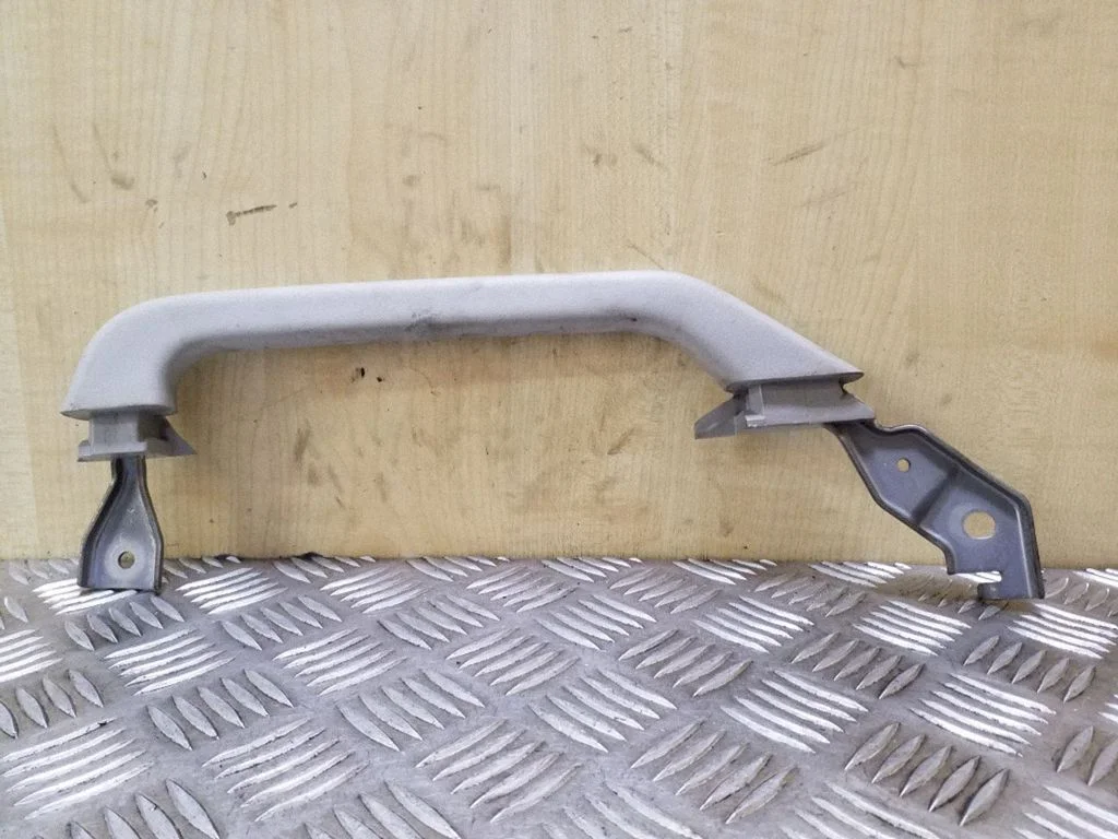 Rear interior roof grab handle 7612A018