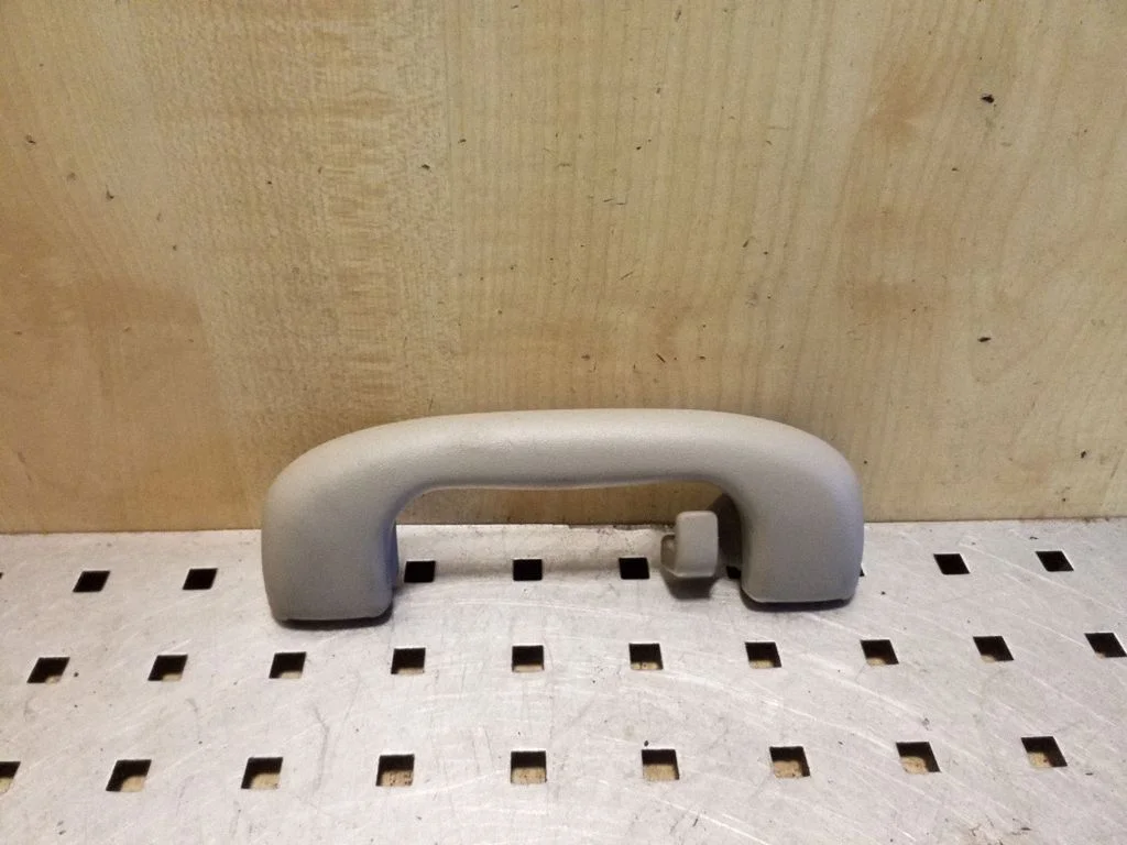 Rear interior roof grab handle 5354925