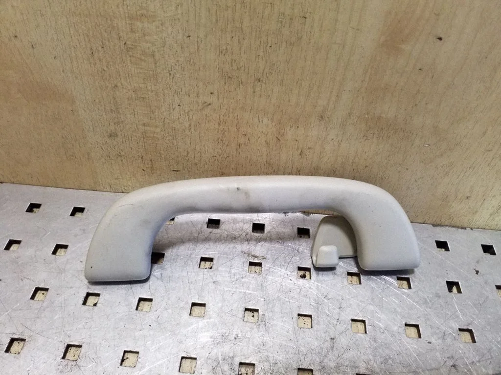 Rear interior roof grab handle – Mazda 3 II (2009-2013)