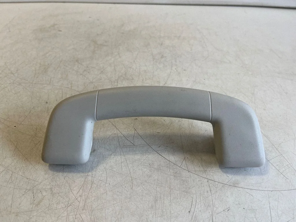 Front interior roof grab handle – Volkswagen T-Roc (2017-2025)