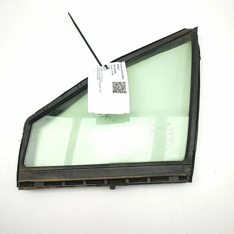 Szyba trójkątna drzwi przednich (4-drzwiowe) 6821648030