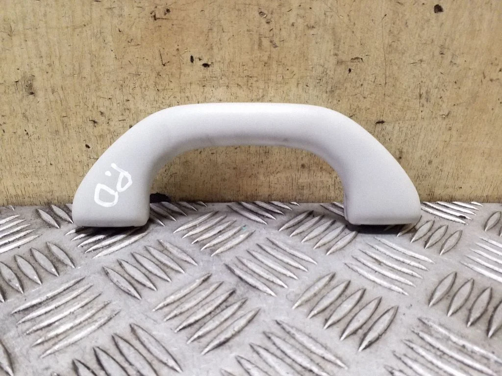 Front interior roof grab handle 5L6857607B