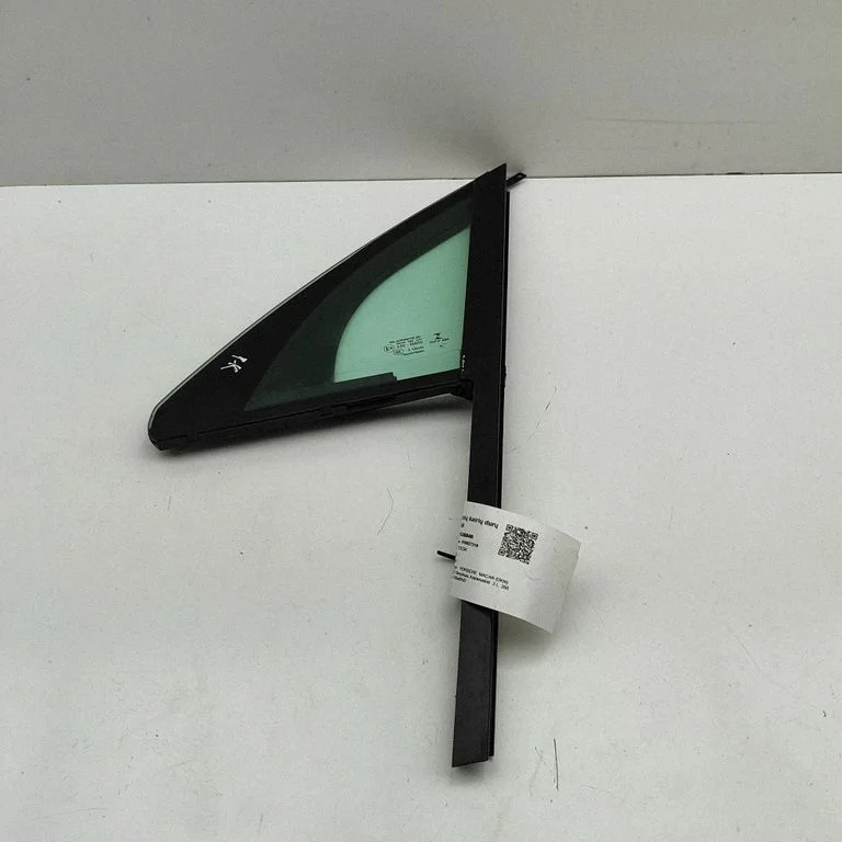 Front door vent window glass four-door – Porsche Macan (95B) (2019-)