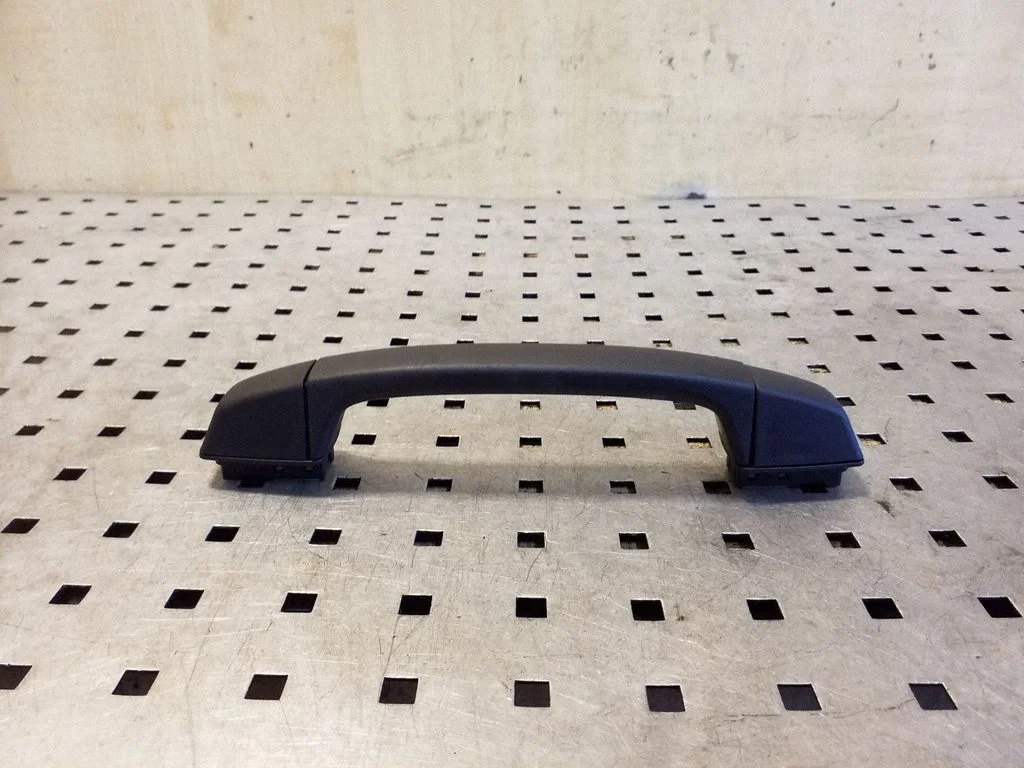 Front interior roof grab handle – BMW X3 E83 (2003-2010)