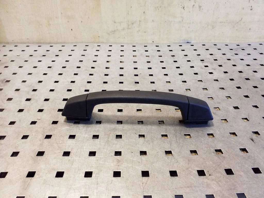 Front interior roof grab handle – BMW X3 E83 (2003-2010)
