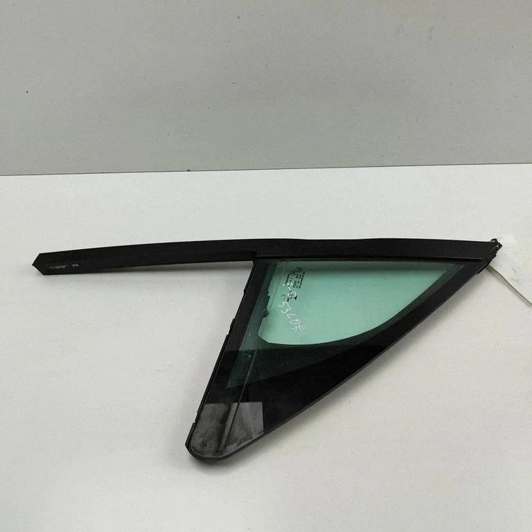 Front door vent window glass four-door – Porsche Macan (95B) (2014-2018)