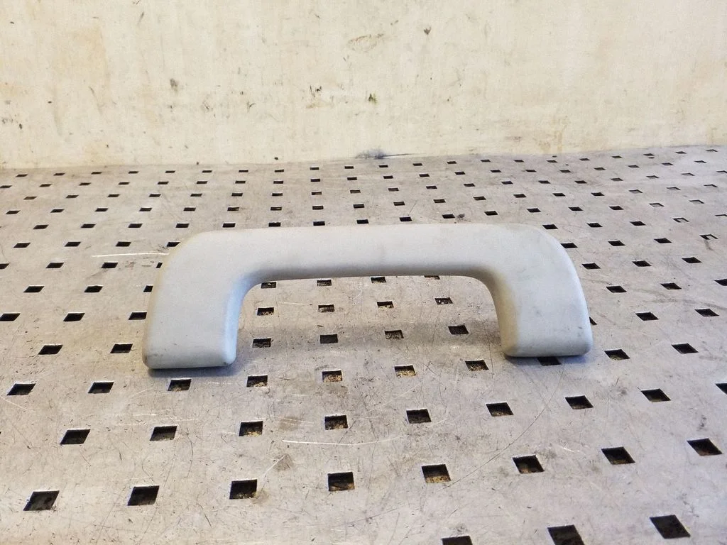 Front interior roof grab handle – Audi Q5 SQ5 8R (2008-2017)