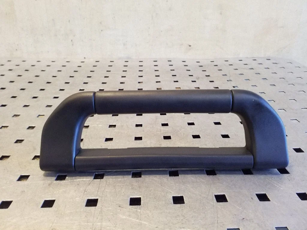 Front interior roof grab handle 8257226