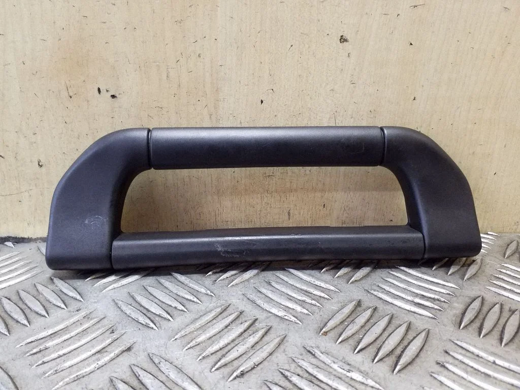 Front interior roof grab handle 8257226