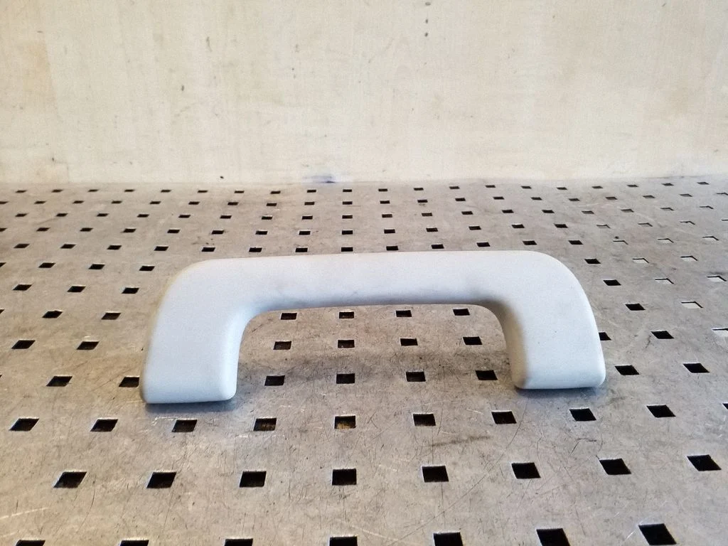Front interior roof grab handle 8K0857607B