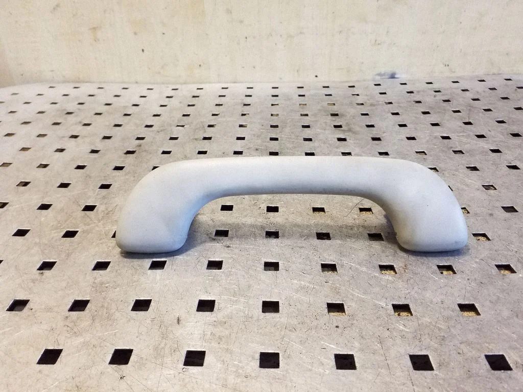 Front interior roof grab handle 8200000099