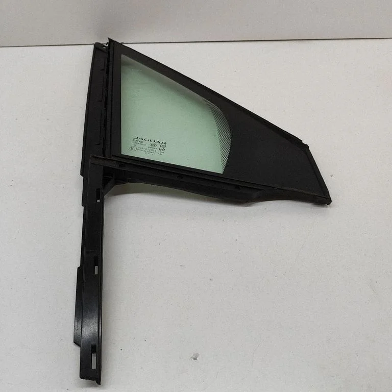 Mazais „A" priekšējo durvju stikls (četrdurvju) 43R011934