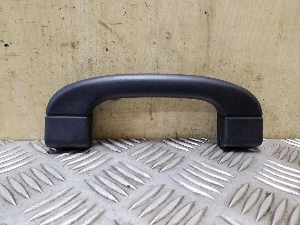 Front interior roof grab handle 9143516