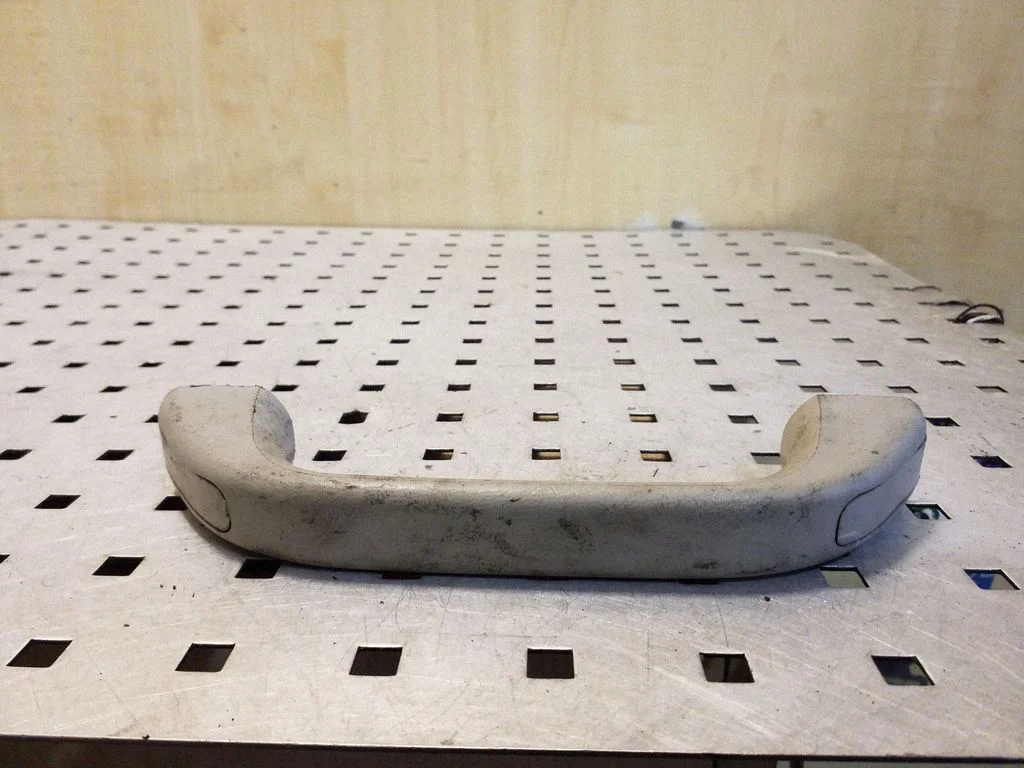 Front interior roof grab handle – Opel Frontera B (1998-2004)