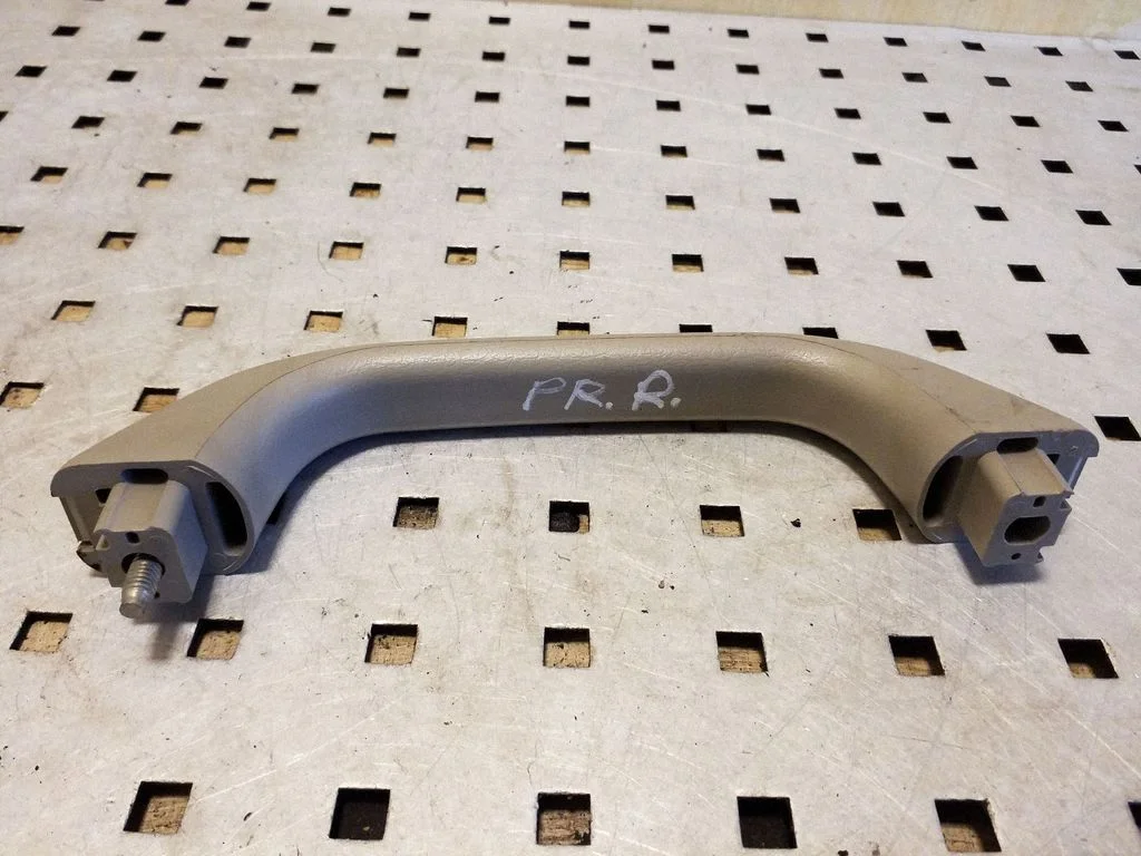 Front interior roof grab handle – Opel Frontera B (1998-2004)