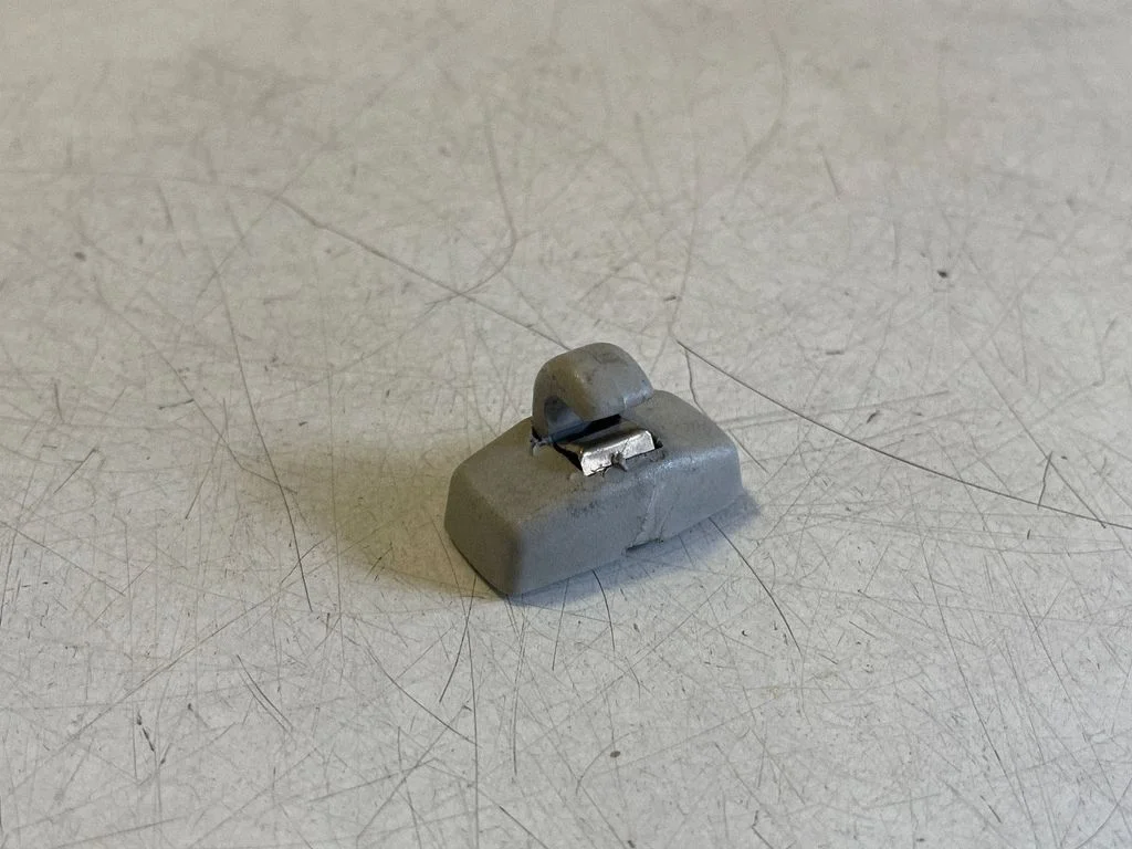 Sun visor clip/hook/bracket 3B0857561B