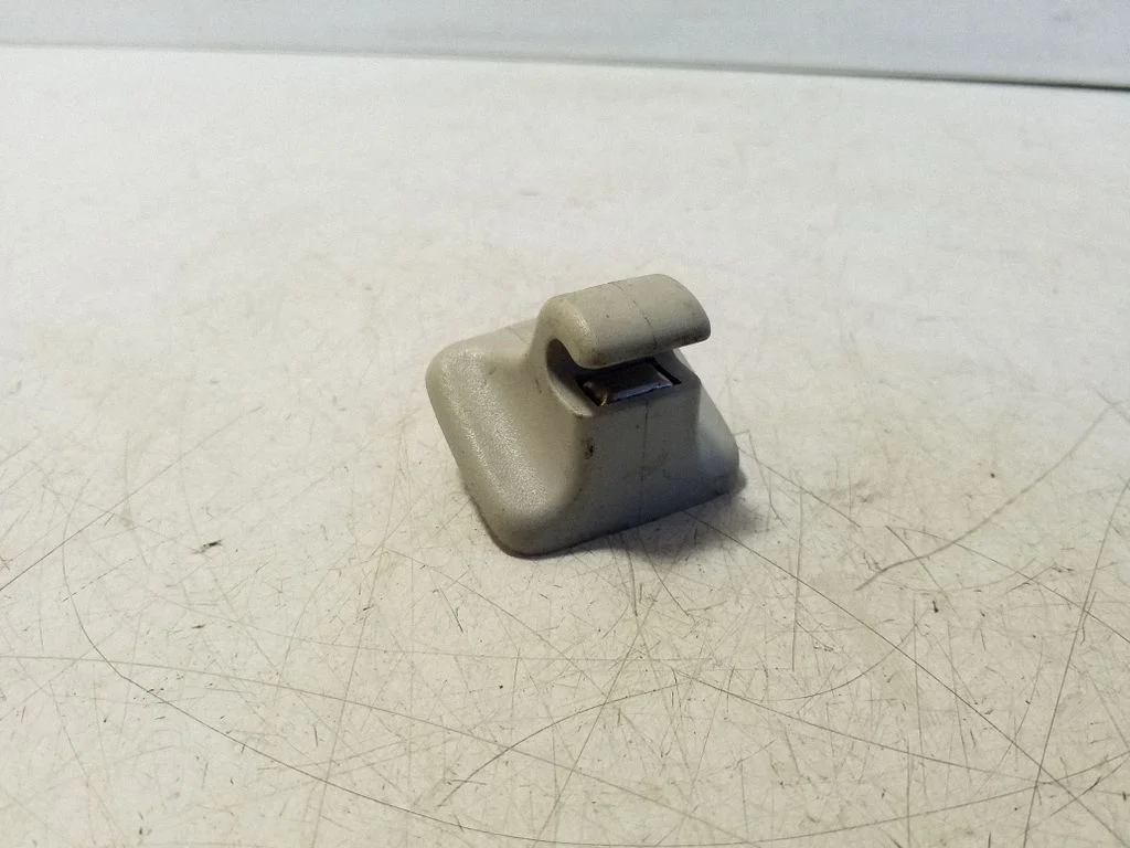 Sun visor clip/hook/bracket 1K0857561B