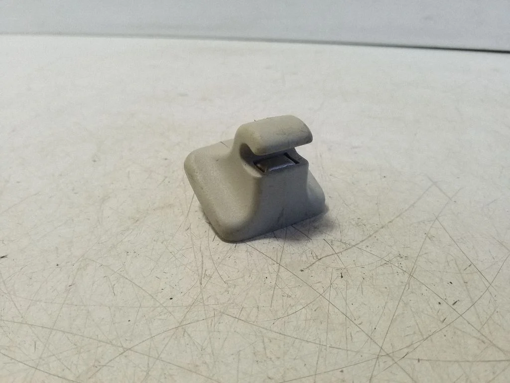 Sun visor clip/hook/bracket 1K0857561B