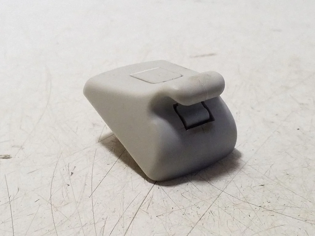 Sun visor clip/hook/bracket – left