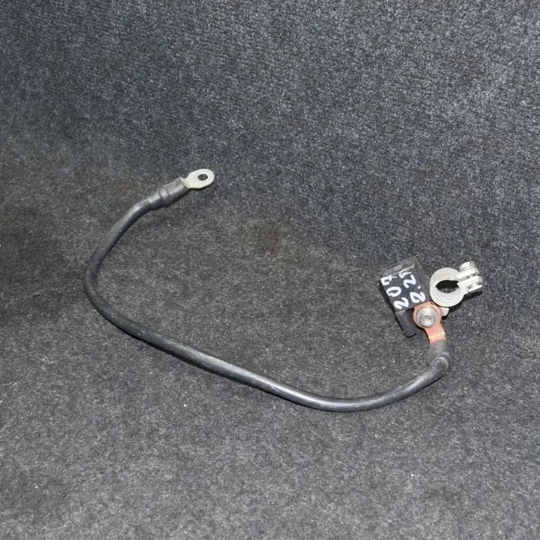 Mīnusa vads (akumulatora) – Mercedes-Benz E klase C207 W207 (2009-2017)
