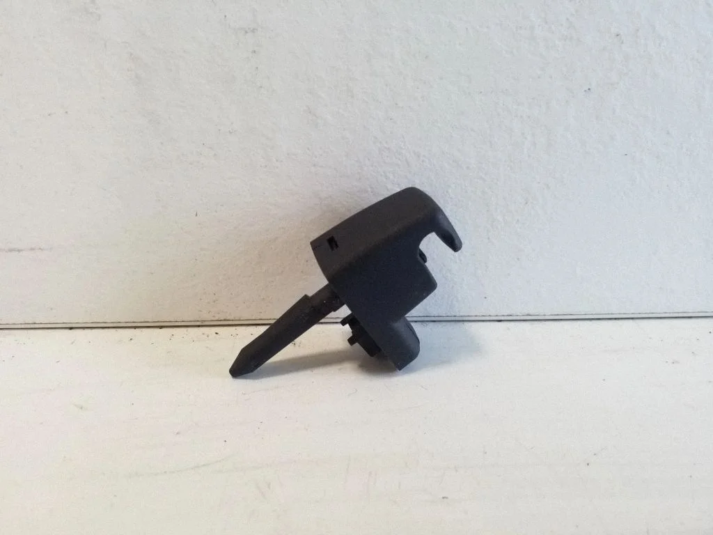 Sun visor clip/hook/bracket – right