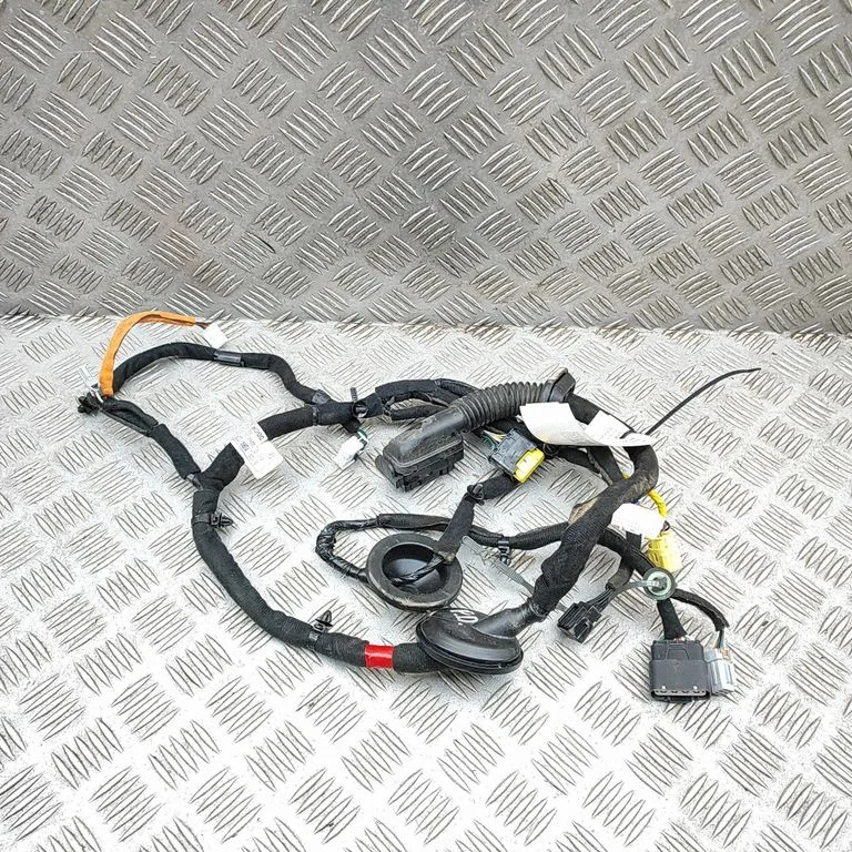 Priekšējo durvju vadu instalācija 91605Q4010