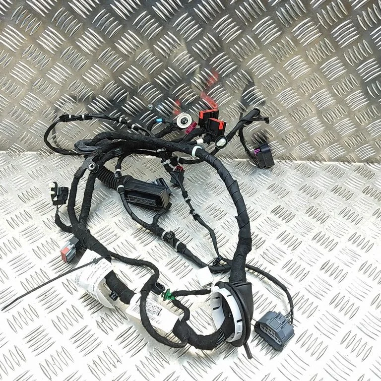 Esiukse juhtmestik M8E214631TF