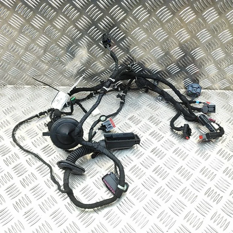 Esiukse juhtmestik M8E214630TF