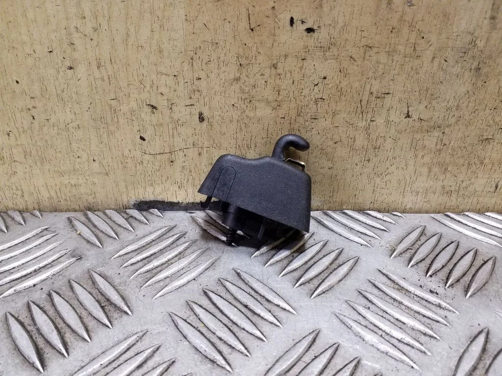 Sun visor clip/hook/bracket – Audi Q7 4L (2005-2015)