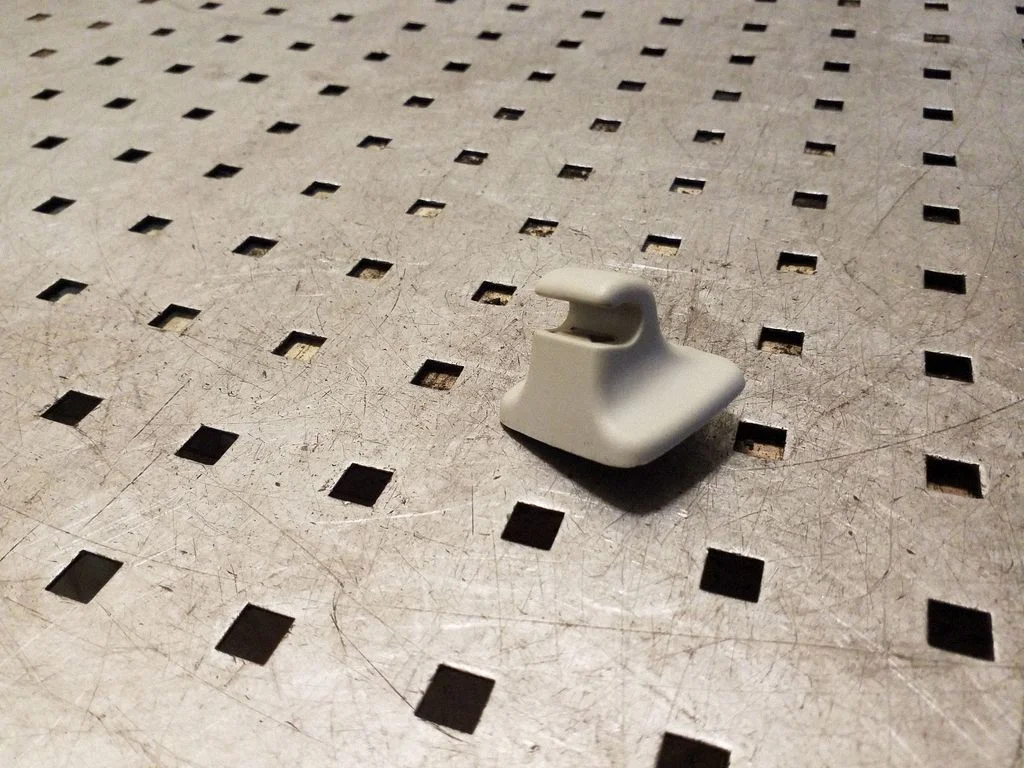 Sun visor clip/hook/bracket 1K0857581B
