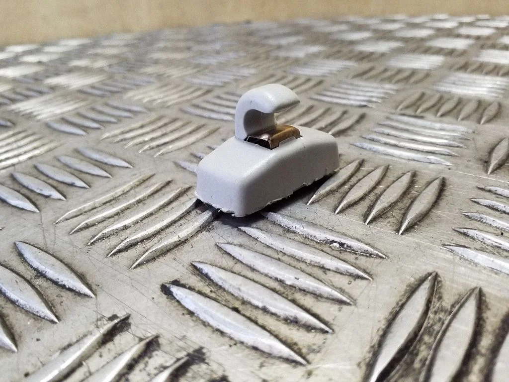 Sun visor clip/hook/bracket 3B0857561B