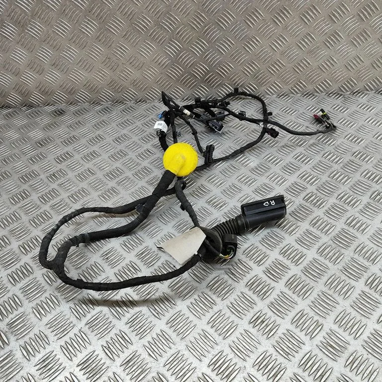 Esiukse juhtmestik 5A6F3E3