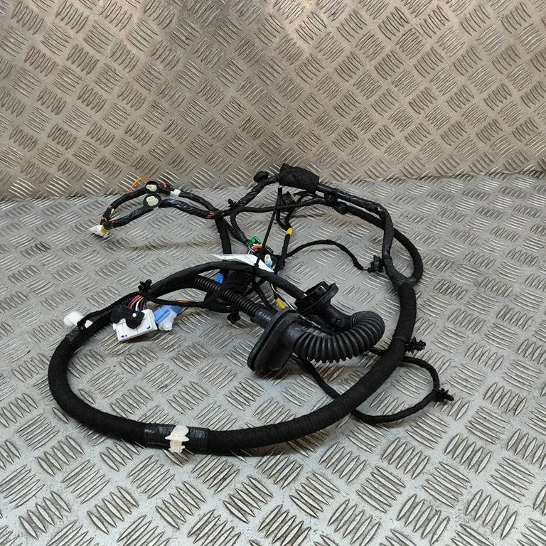 Esiukse juhtmestik 148904402E