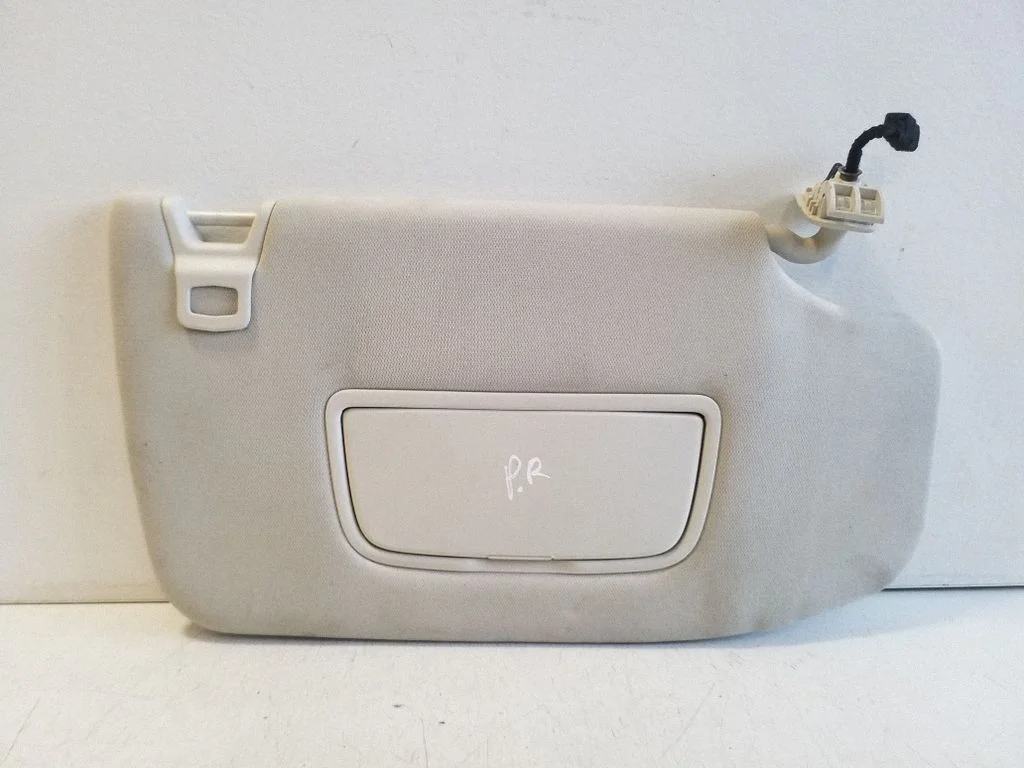 Sun visor – right