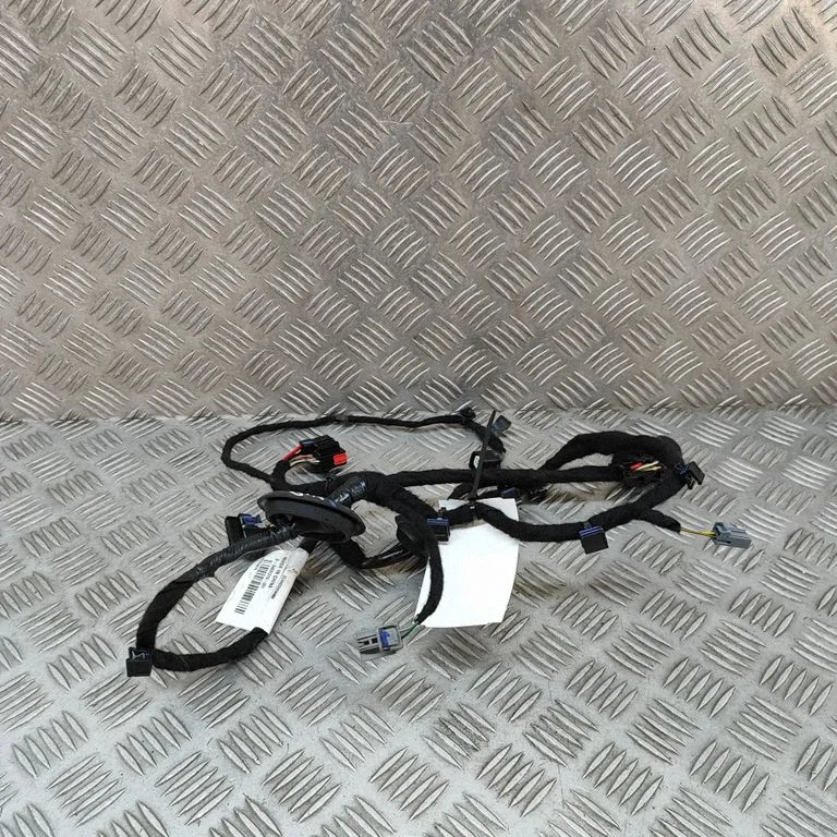 Tagaukse juhtmestik 32343875