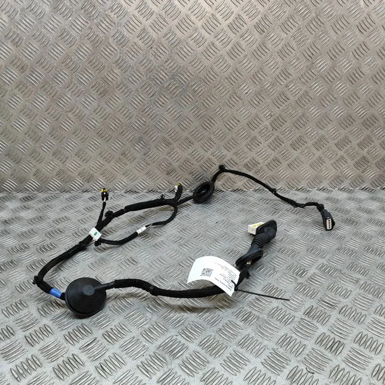 Aizmugurējo durvju vadu instalācija 91620Q4020