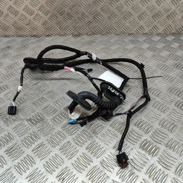 Rear door wiring loom – Tesla Model Y (2020-)
