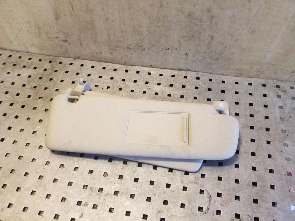 Sun visor 7P0857552