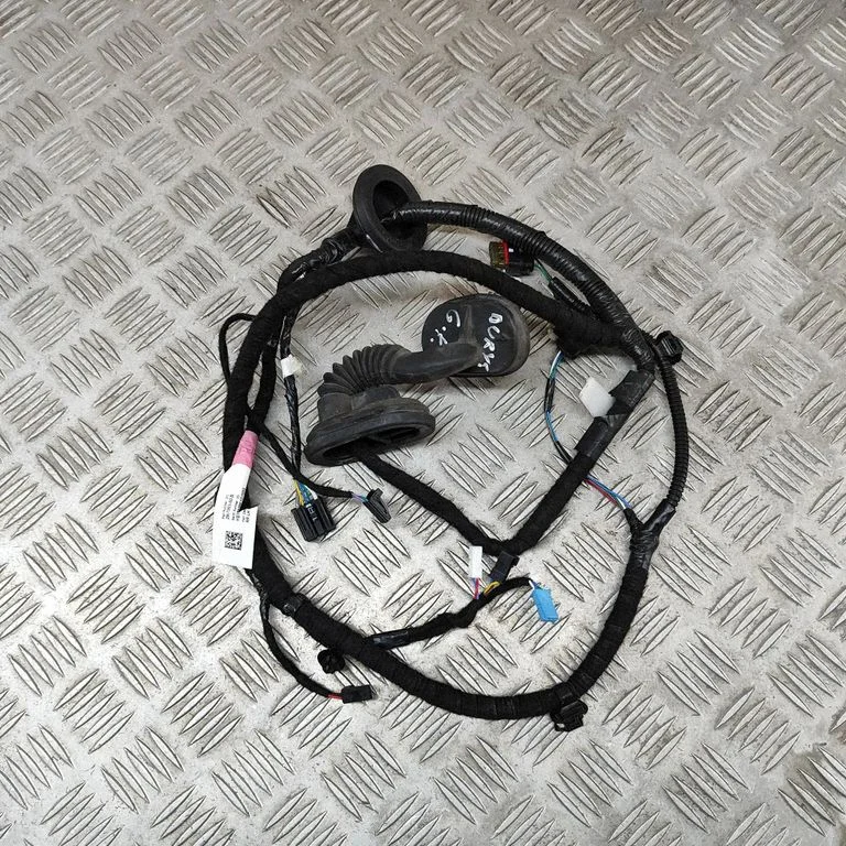 Rear door wiring loom – Tesla Model Y (2020-)