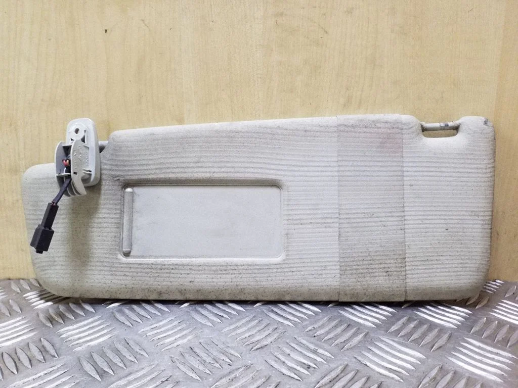 Päikesesirm 6Q0857551